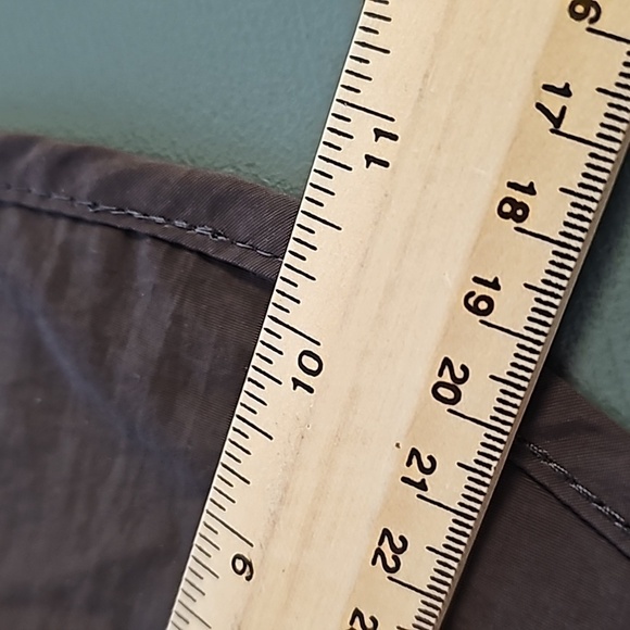 Koolsoly sun Hat protection. Army green. Adjustable strap to fit most heads. - Picture 8 of 9